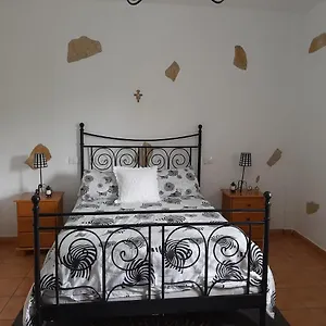  Ferienhaus Peaceful House Set On A Vineyard & Work Friendly Spanien